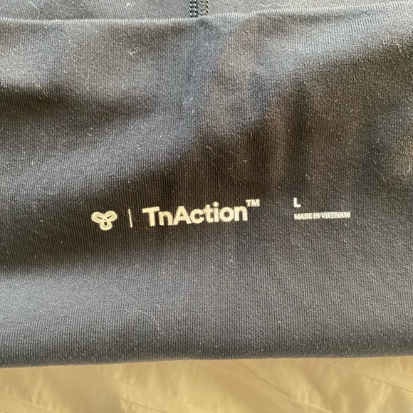 TNAction Split Front Hem Flare Leggings - Picture 2 of 4